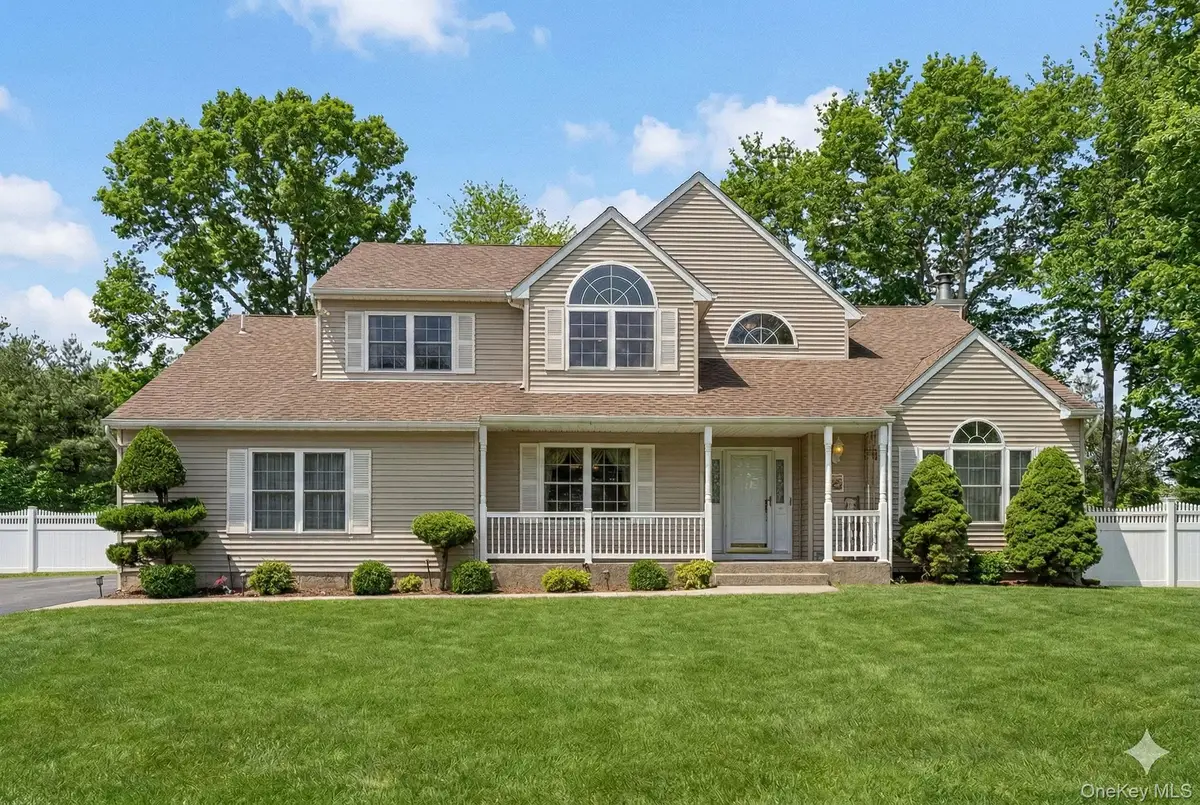 15 Alyssa Court, Holbrook, NY 11741 - #1