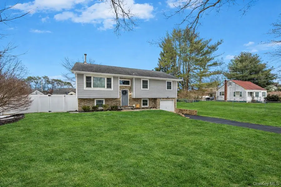 39 Joseph Place, Nesconset, NY 11767 - #3