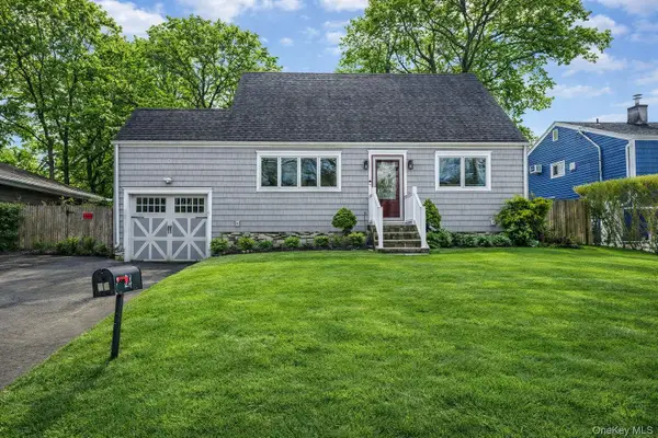 24 Lantern Street, Huntington, NY 11743