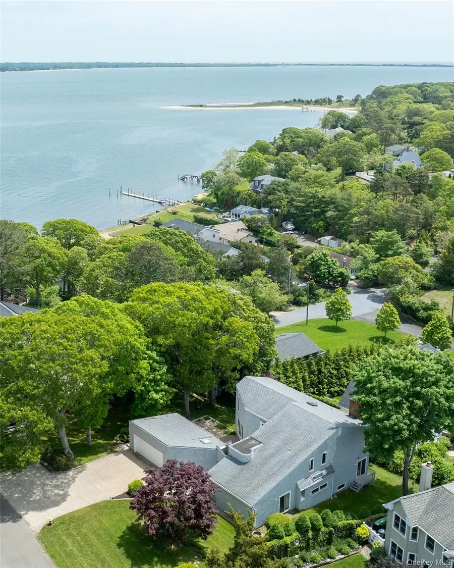 6 Bay View Drive, Hampton Bays, NY 11946 - #2