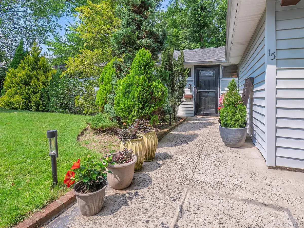 15 Park Avenue, Greenvale, NY 11548 - #1