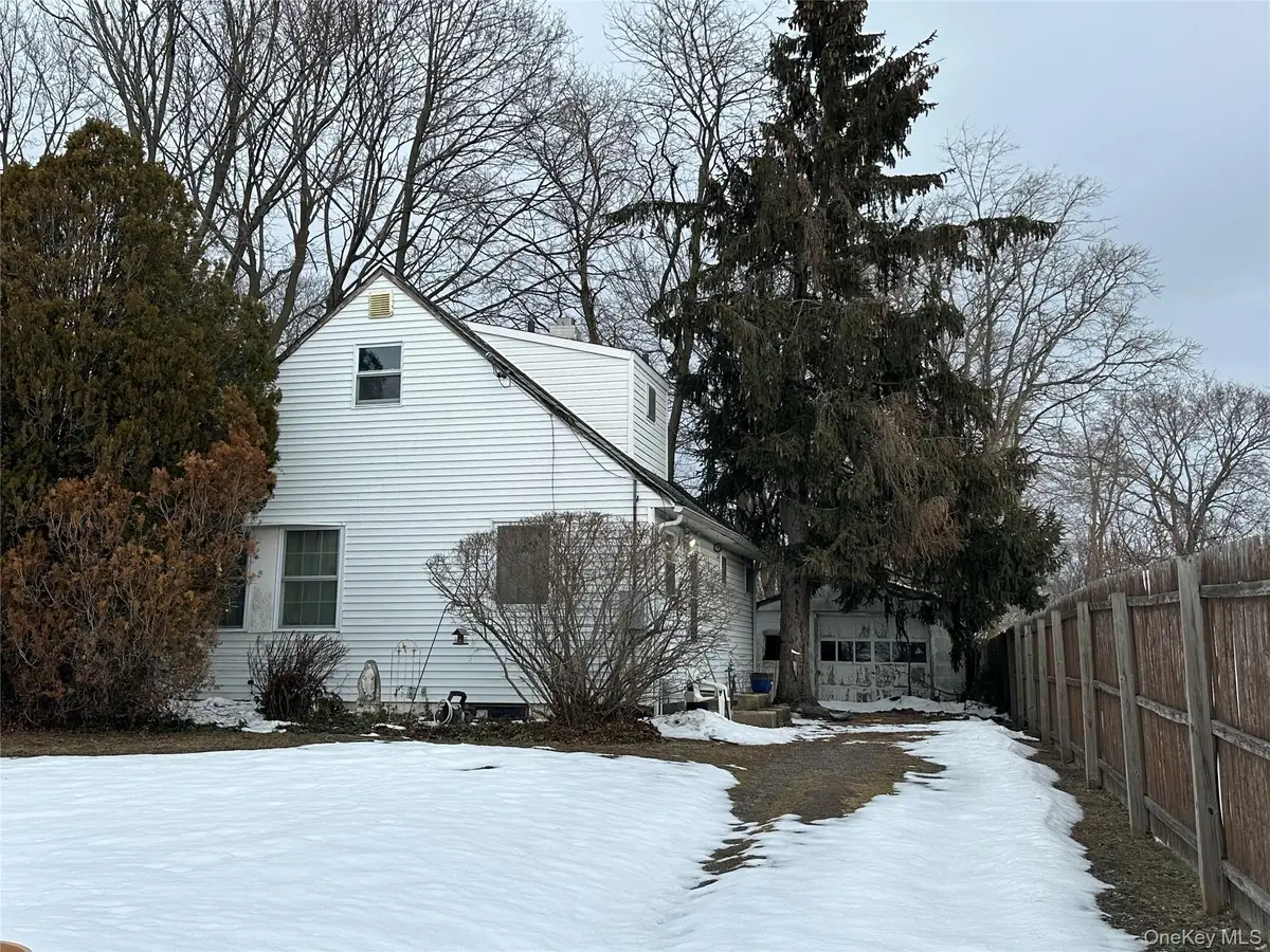 7 Garnet Drive, Brentwood, NY 11717 - #1