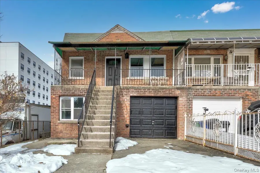 3523 Laconia Avenue, Bronx, NY 10469 - #3