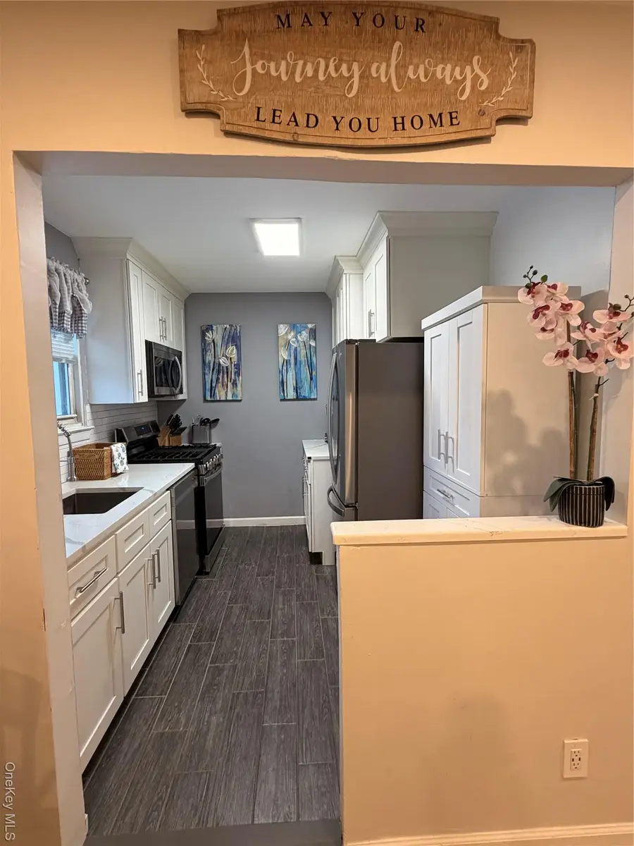 268-41 82 Avenue #2nd Floor, New Hyde Park, NY 11040 - #2