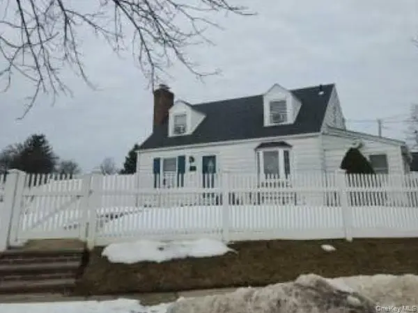 281 Anchor Way, Uniondale, NY 11553