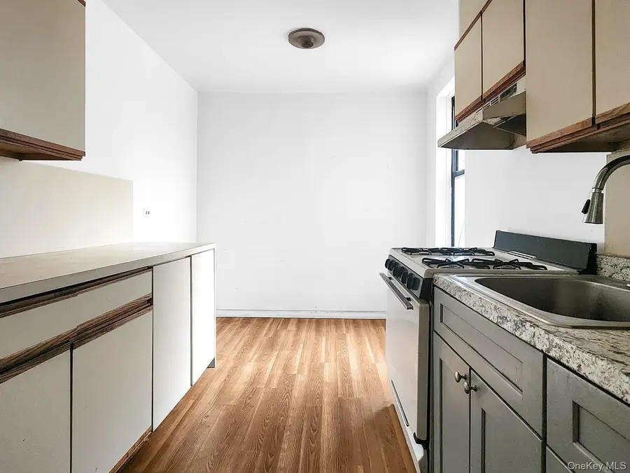 147-37 Roosevelt Avenue #5D, Flushing, NY 11354 - #3