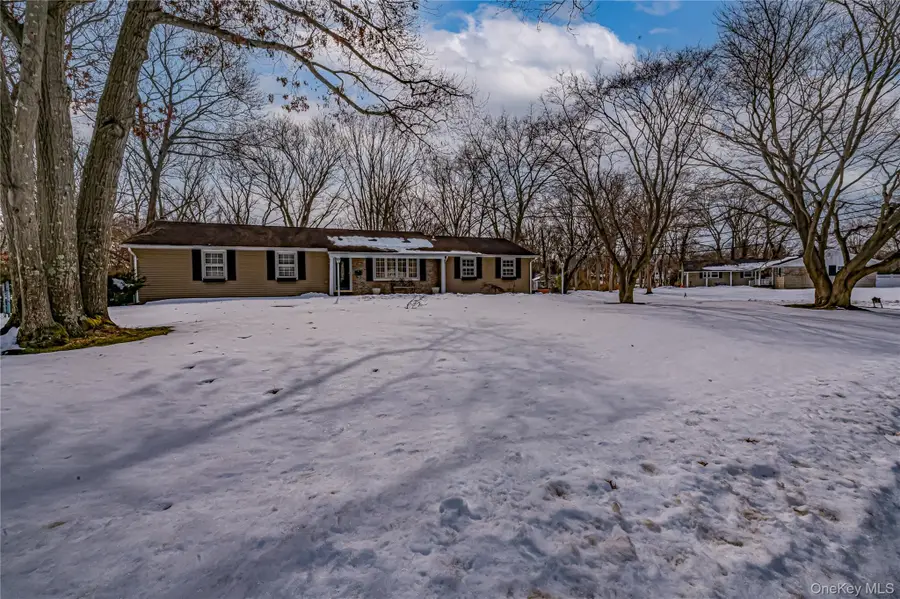 9 Storybook Lane, Saint James, NY 11780 - #2