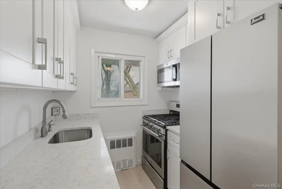 205 Edmunton Drive #h18, North Babylon, NY 11703 - #3