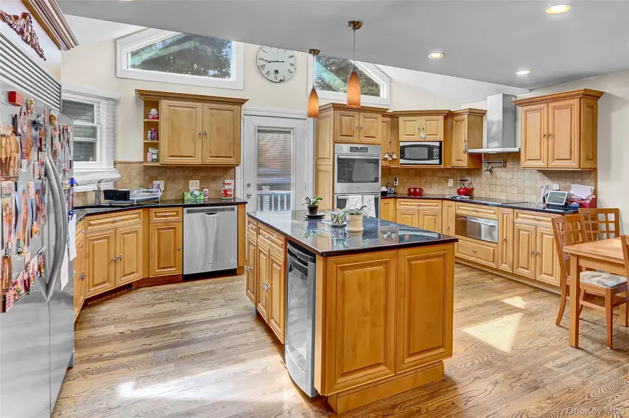 2070 Beverly Way, Merrick, NY 11566 - #3