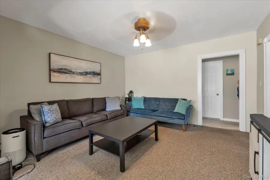 117 Avenue B, West Babylon, NY 11704 - #2