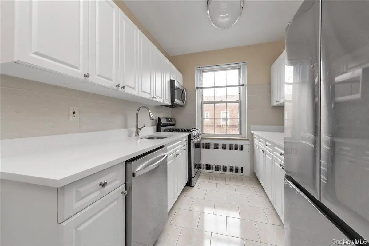 175-06 Devonshire Road #6O, Jamaica, NY 11432 - #1