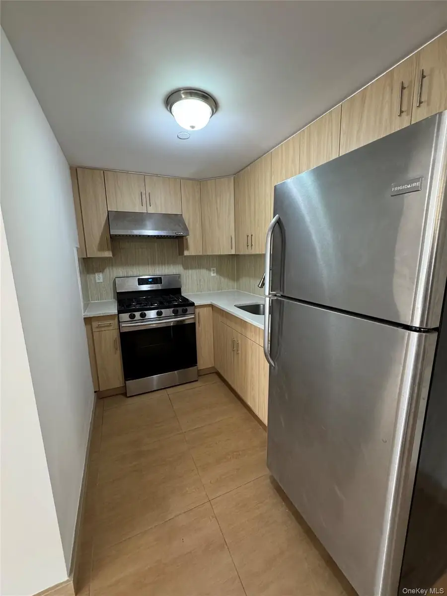 35-19 Leavitt Street #2I, Flushing, NY 11354 - #3