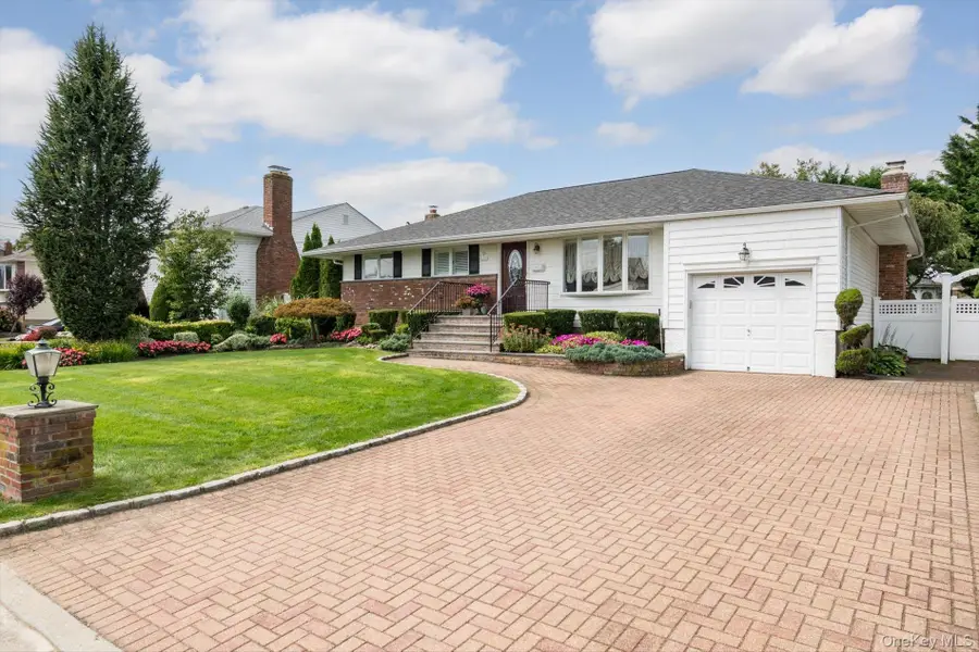 9 Rockaway Place, Massapequa, NY 11758 - #3