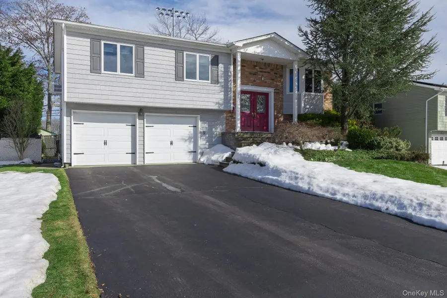 173 Fifty Acre Road S, Smithtown, NY 11787 - #3