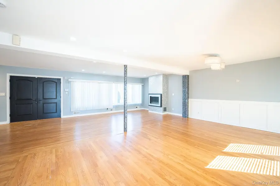 14962 Powells Cove Boulevard, Whitestone, NY 11357 - #3