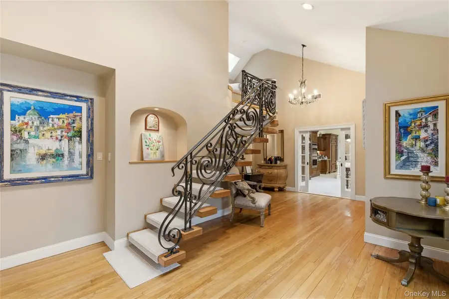 1017 Friendly Road, Upper Brookville, NY 11771 - #2