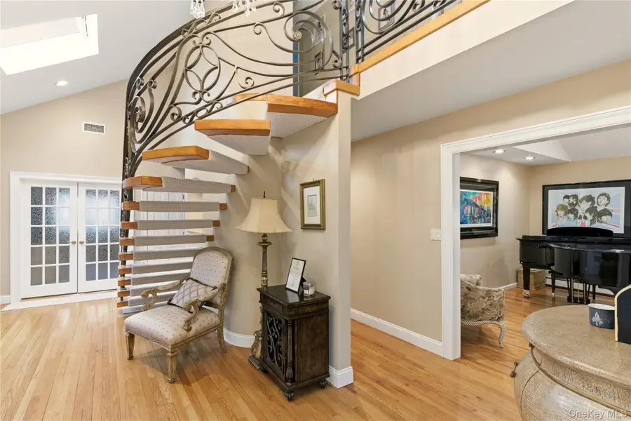 1017 Friendly Road, Upper Brookville, NY 11771 - #3