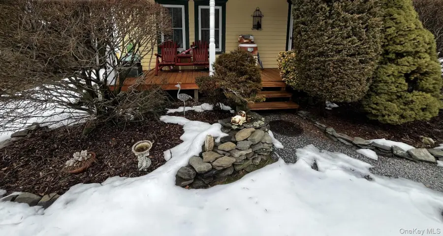 7 Gerhardy Court, East Islip, NY 11730 - #3