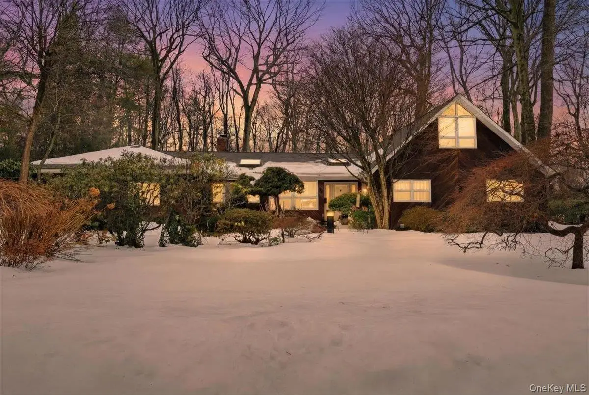 85 Hickory Drive, East Hills, NY 11576 - #1