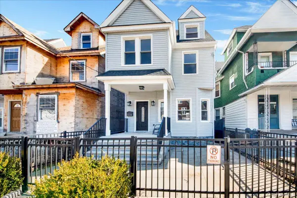 37 S 8th Avenue, Mount Vernon, NY 10550