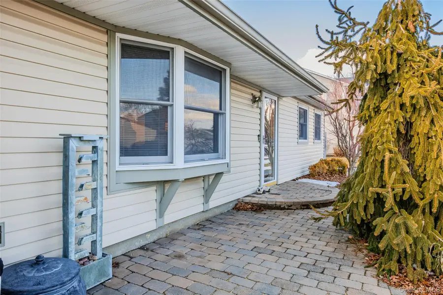 193 Glen Summer Road, Holbrook, NY 11741 - #3