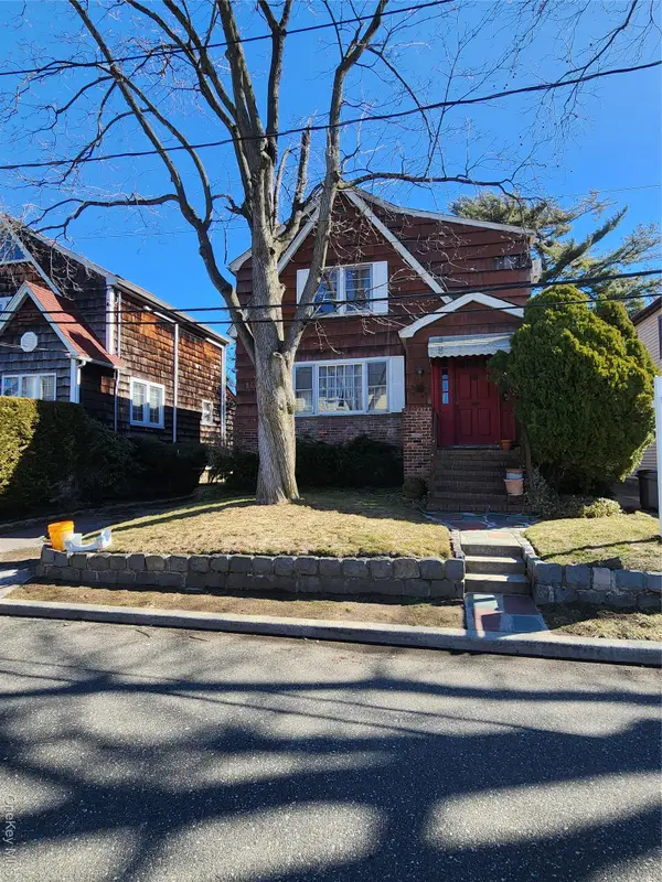 1051 Stanton Avenue, Woodmere, NY 11598