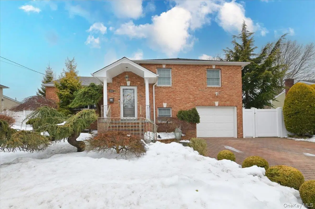 264 N Boston Avenue, Massapequa, NY 11758 - #1