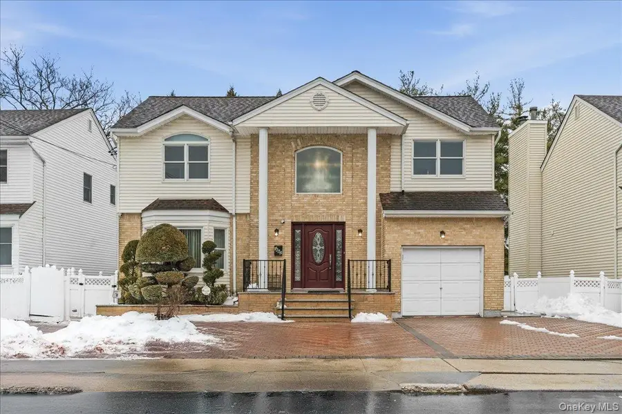 1662 Park Avenue, New Hyde Park, NY 11040 - #2