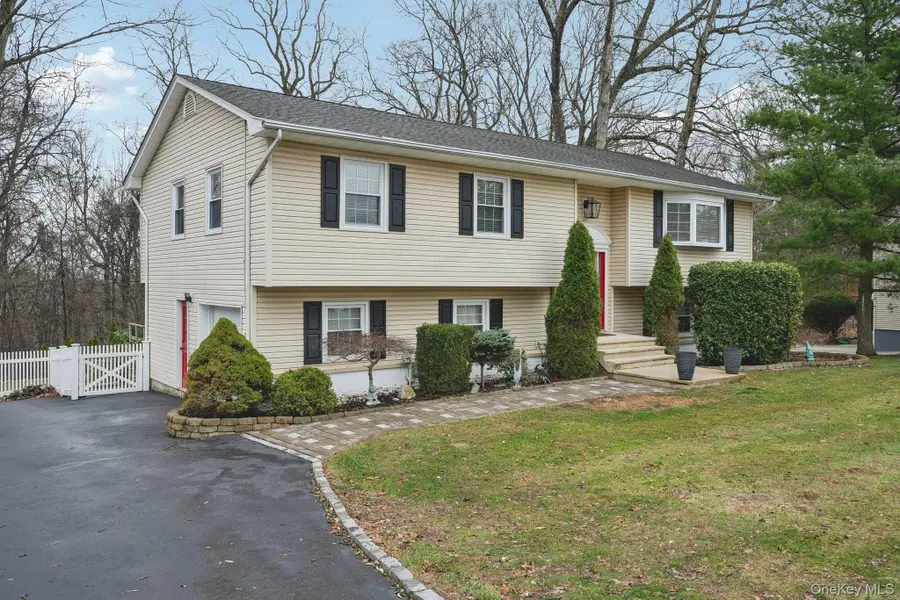 123 Gatto Lane, Pearl River, NY 10965 - #2