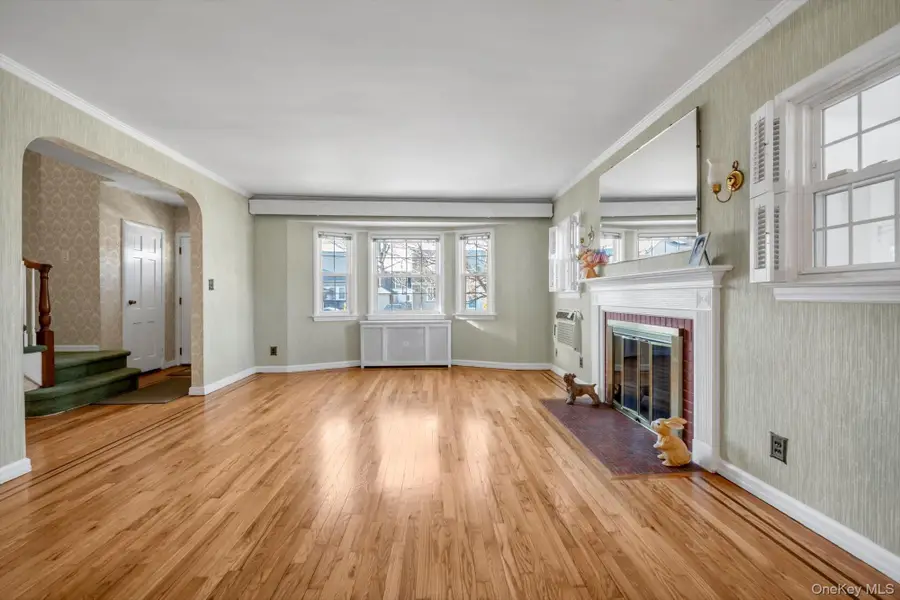 60 Aberdeen Road, New Hyde Park, NY 11040 - #3