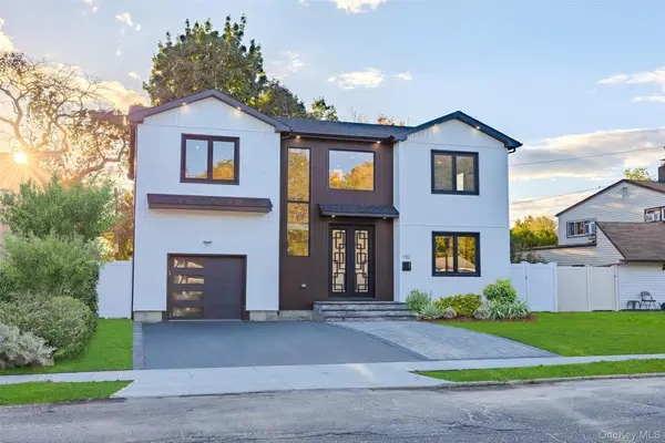 182 Friends Lane, Westbury, NY 11590