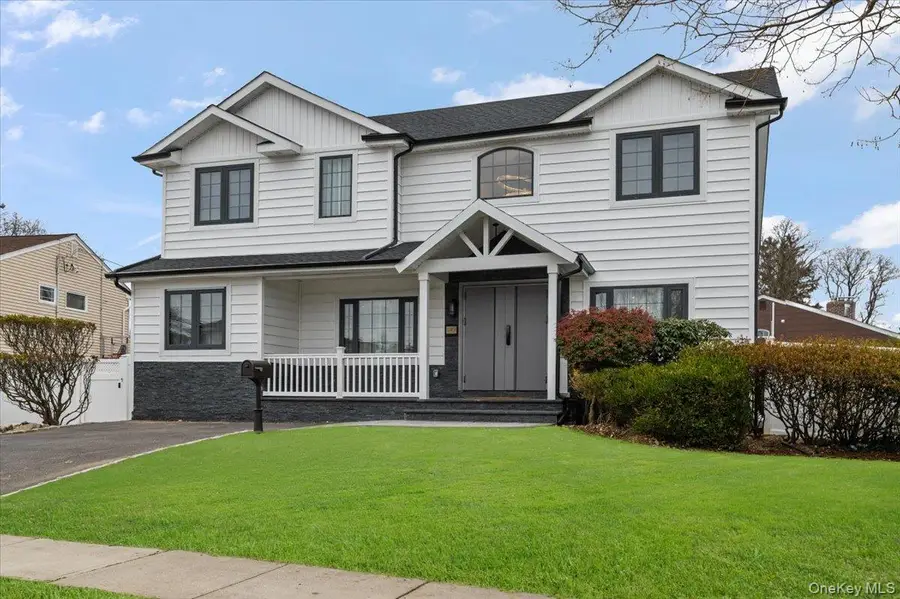 2 Elf Road, Syosset, NY 11791 - #2