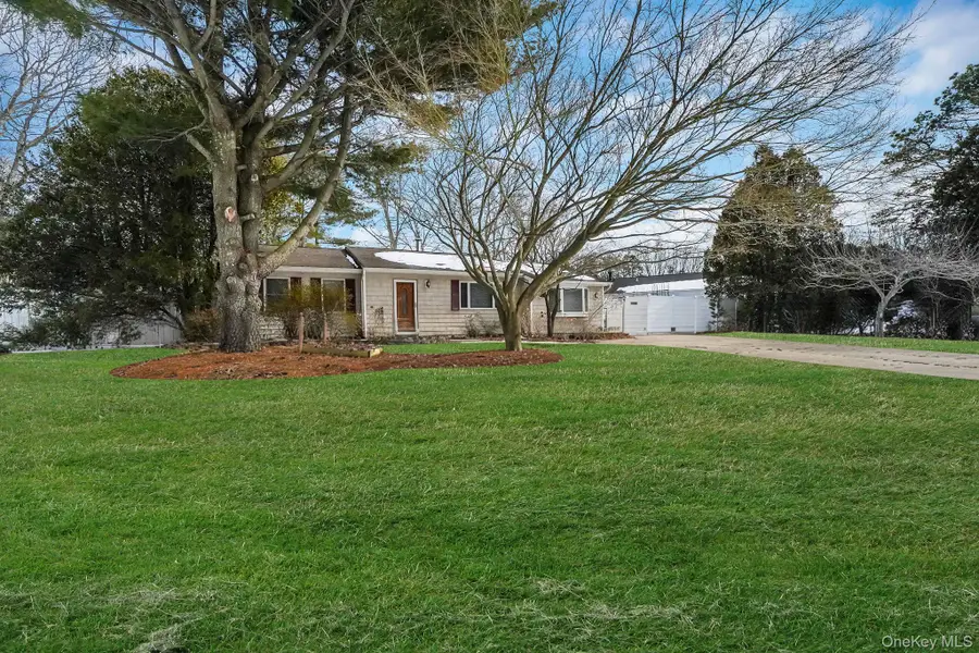 3 Timber Trail Lane, Medford, NY 11763 - #2