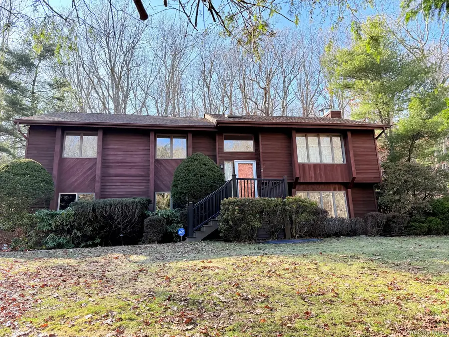 146 Crystal Brook Hollow Road, Port Jefferson, NY 11777 - #2