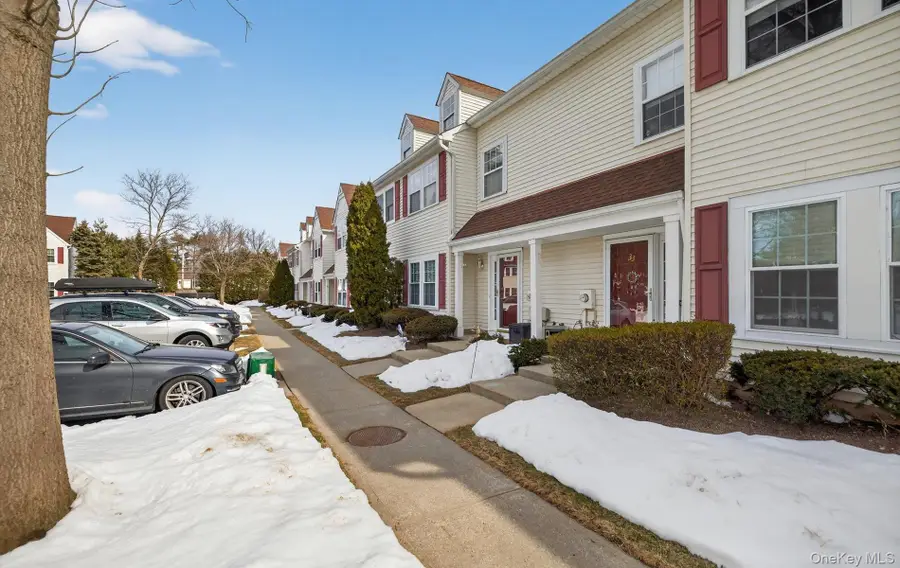 32 Stratford Green, Farmingdale, NY 11735 - #3