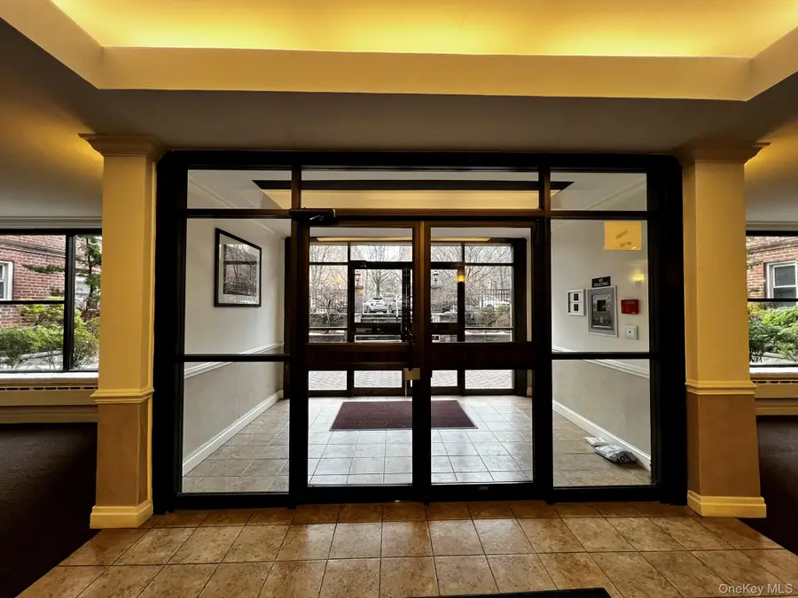 1 Vincent #Unit 3K, Bronxville, NY 10708 - #3