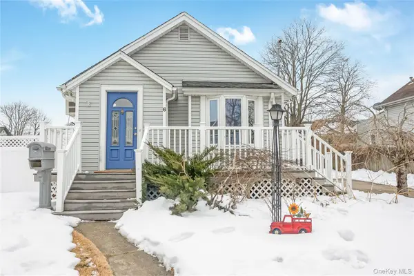 6 Dean Street, Farmingdale, NY 11735