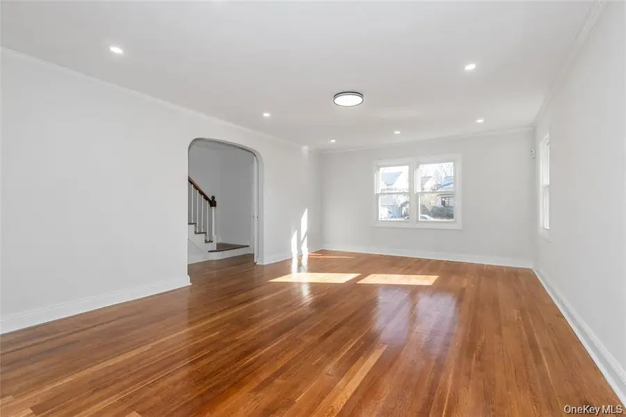 25105 51st Avenue, Little Neck, NY 11362 - #3