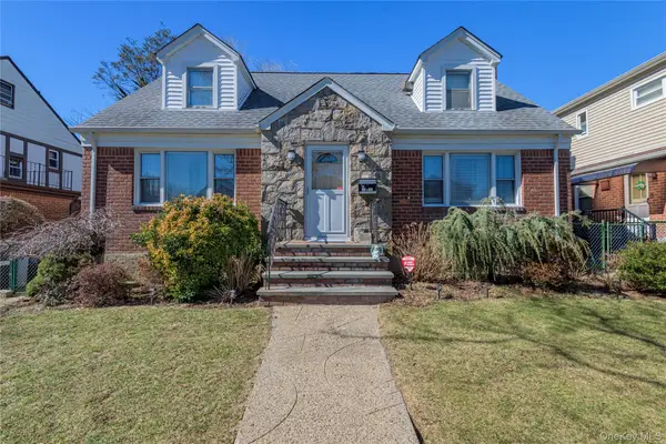 8610 250th Street, Bellerose, NY 11426