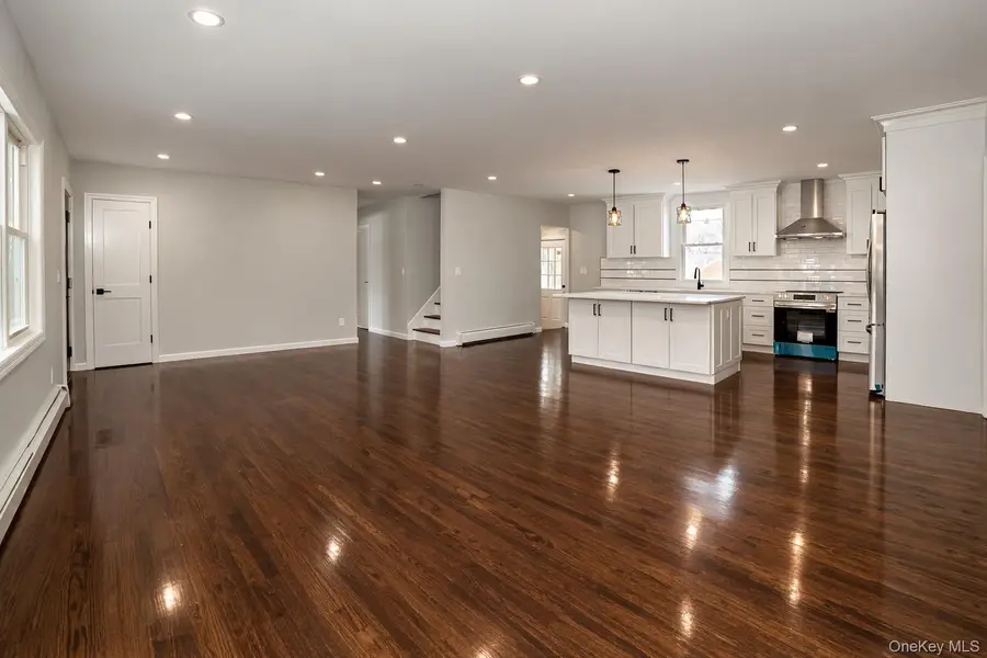 7 Amherst Place, Massapequa, NY 11758 - #2