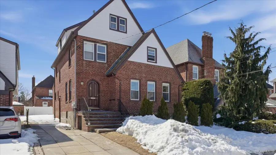 56 Northumberland, Lynbrook, NY 11563 - #2