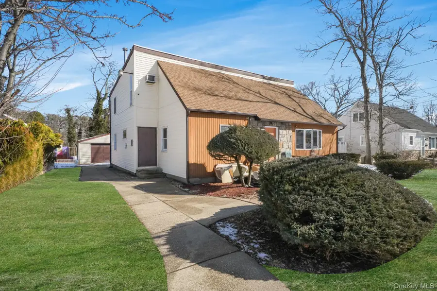 467 Carlls Path, Deer Park, NY 11729 - #3