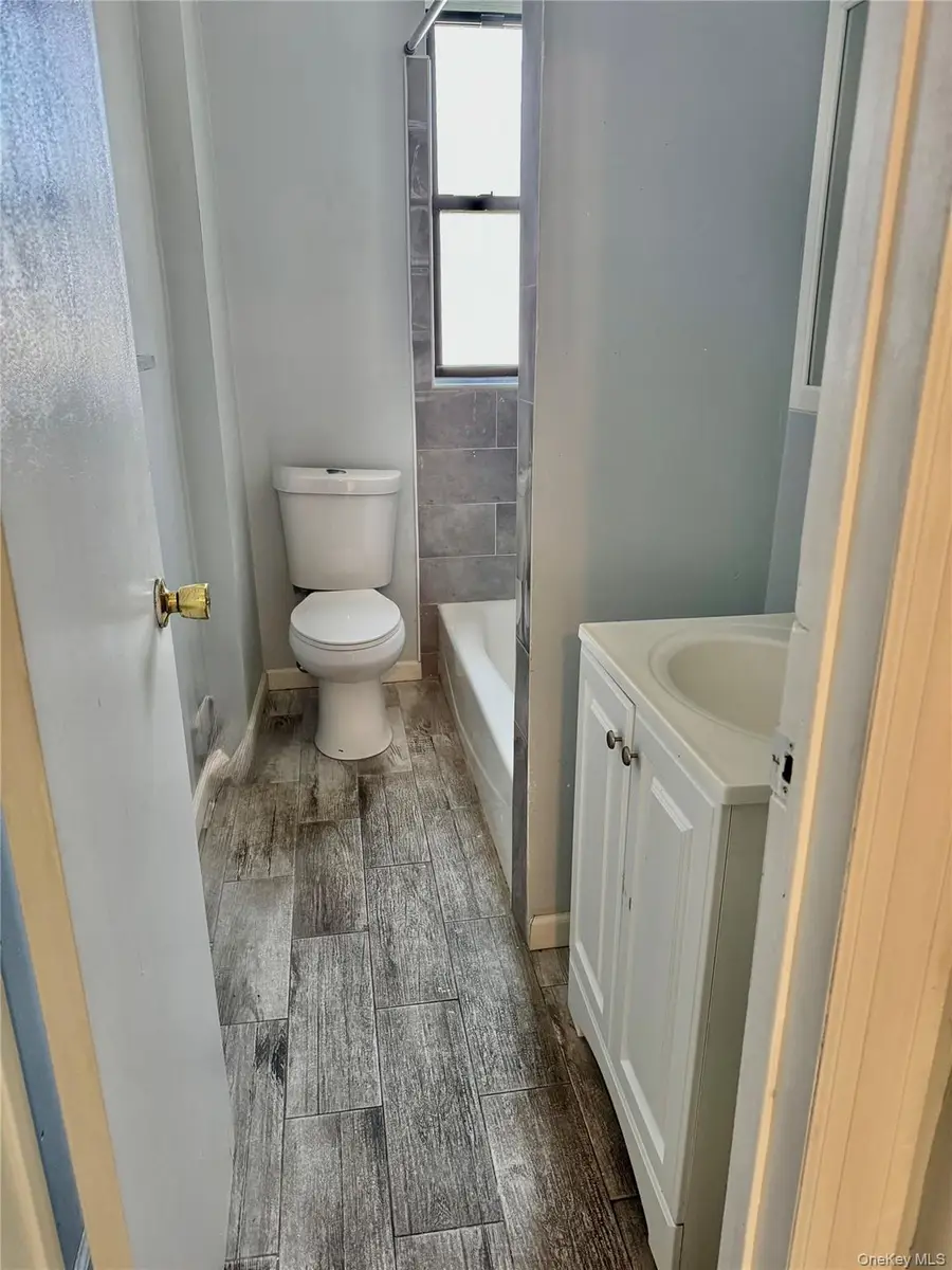 724 E 216th Street #4D, Bronx, NY 10467 - #3