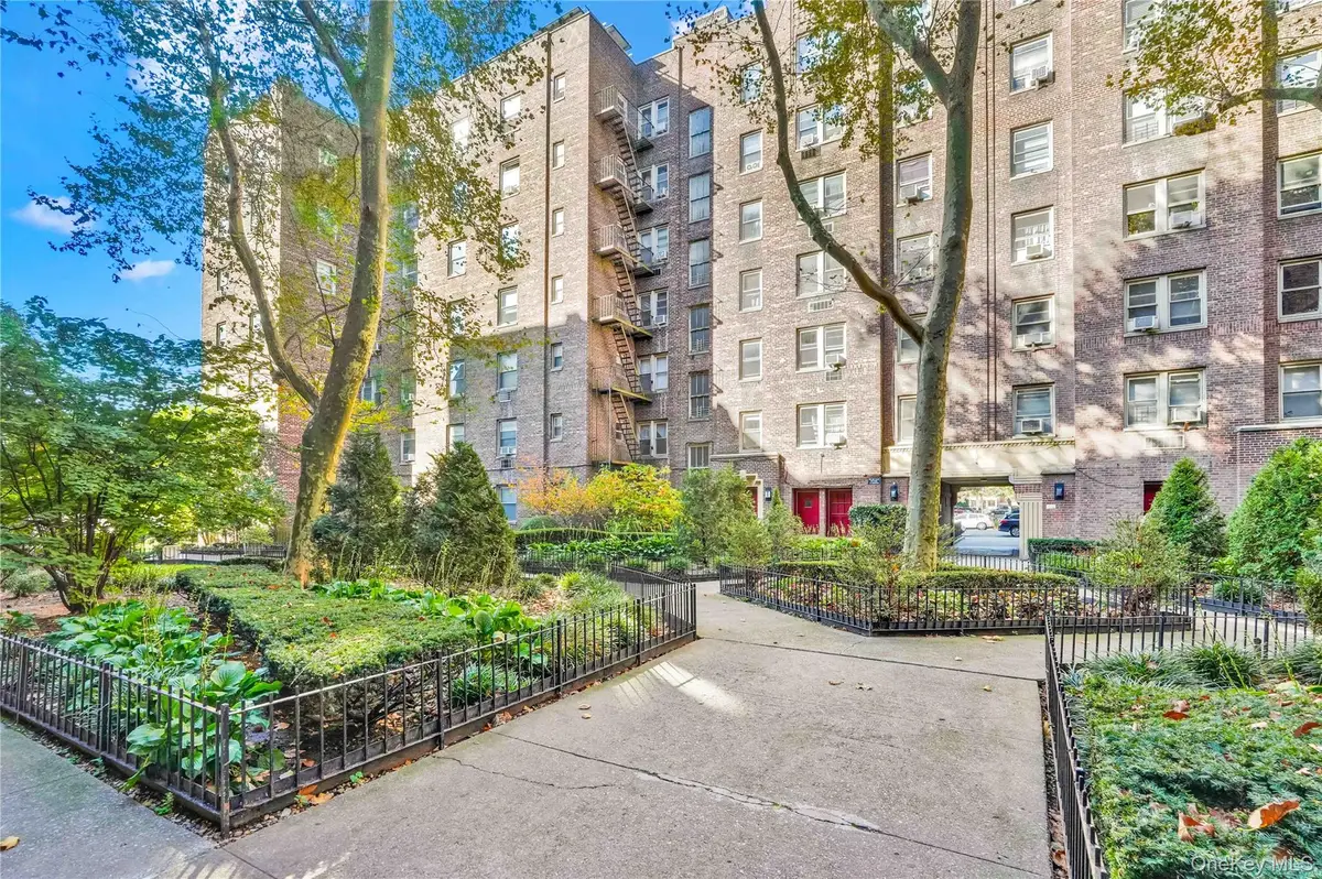 48-50 44th St #E4, Woodside, NY 11377 - #1