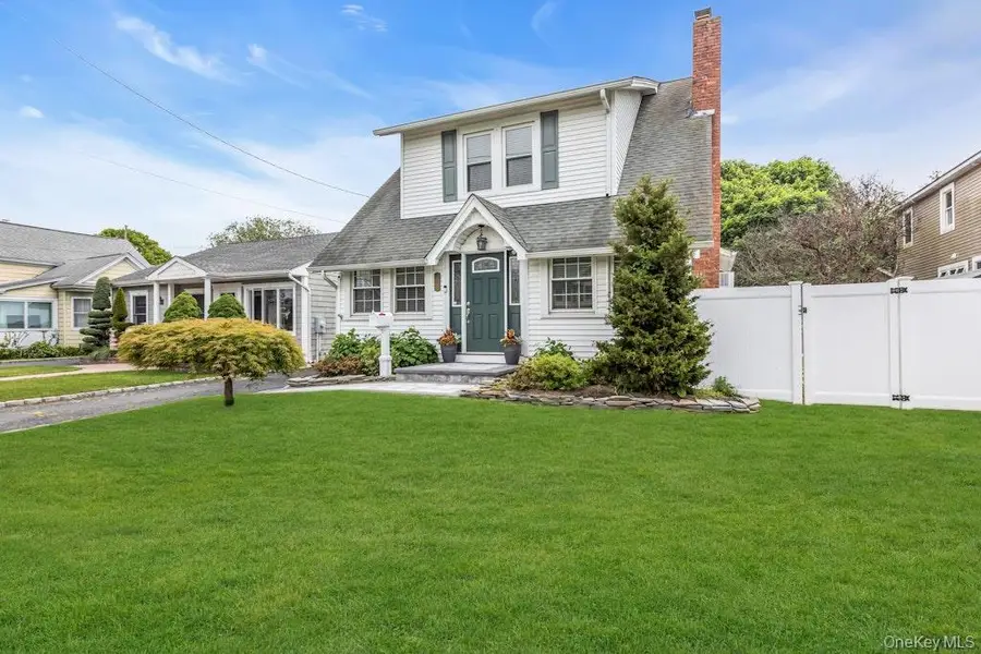 77 Rollstone Avenue, West Sayville, NY 11796 - #2