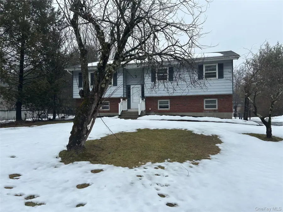 104 Sutton Park Road, Poughkeepsie, NY 12603 - #2