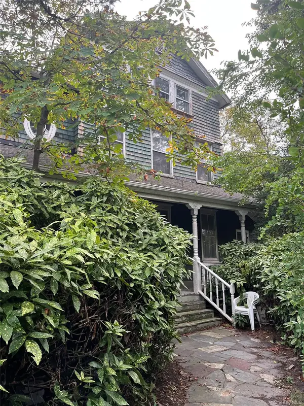 2921 Healy Ave, Far Rockaway, NY 11691