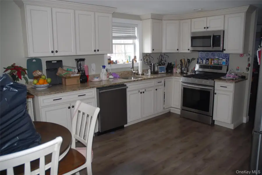 137 Carleton Drive E, Shirley, NY 11967 - #3