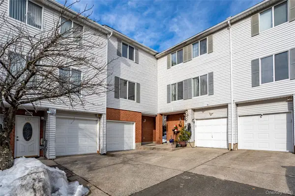 491 Ilyssa Way, Staten Island, NY 10312