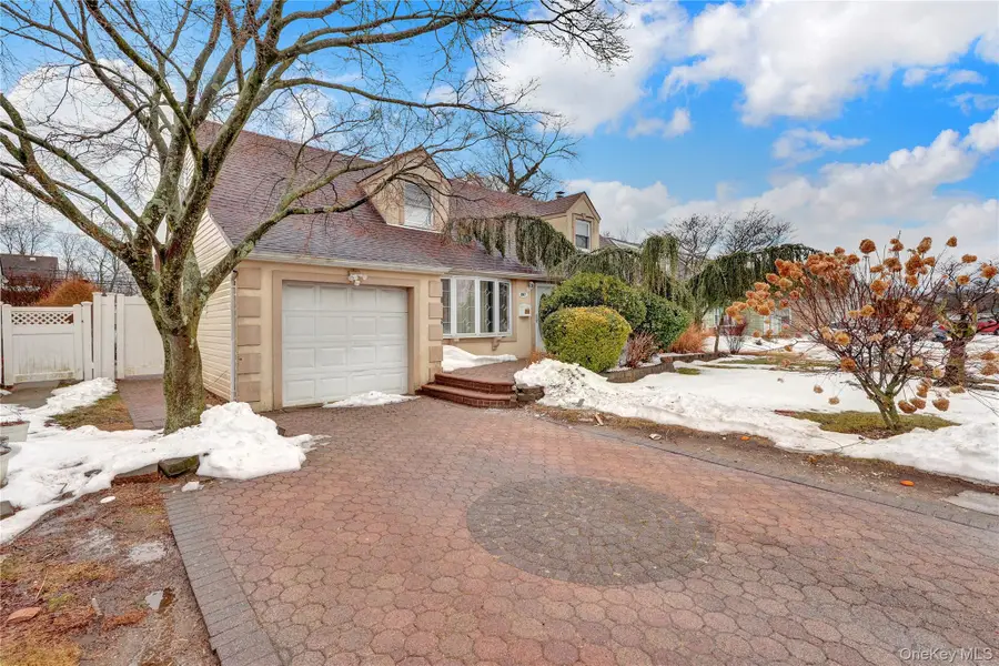 897 Spring Avenue, Uniondale, NY 11553 - #2